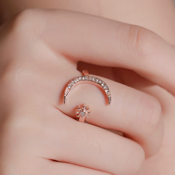 Personalized Jewelry for Women: Moon and Star-themed Rings with Fashionable Rhinestones - Image 7