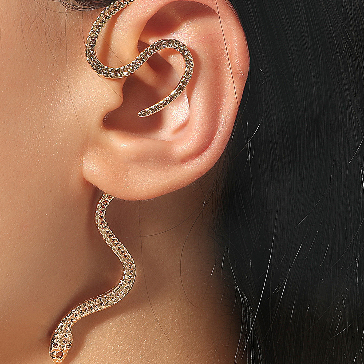 Vintage Zircon Snake-shaped Non-Hole Ear Clip: Exaggerated Fake Cartilage Ear Cuff for Women, Fashionable Jewelry Gift