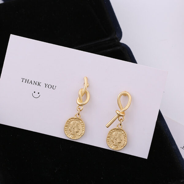 New Vintage Matte Irregular Earring Creative Head Earrings Temperament Women Fashion Earrings Jewelry - Image 3