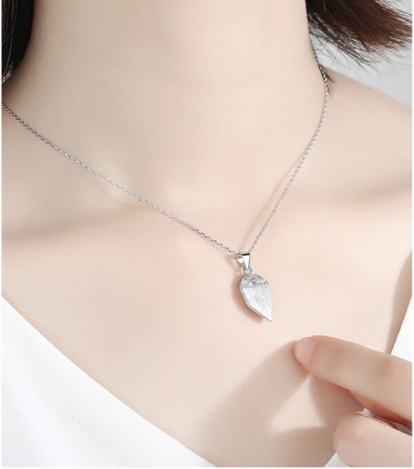 Creative Magnetic Necklace for Men and Women: Heartbroken Design - Image 4