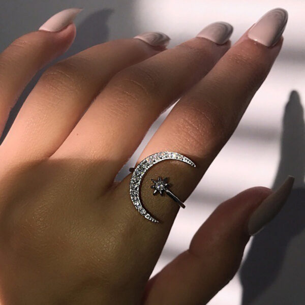 Personalized Jewelry for Women: Moon and Star-themed Rings with Fashionable Rhinestones - Image 2