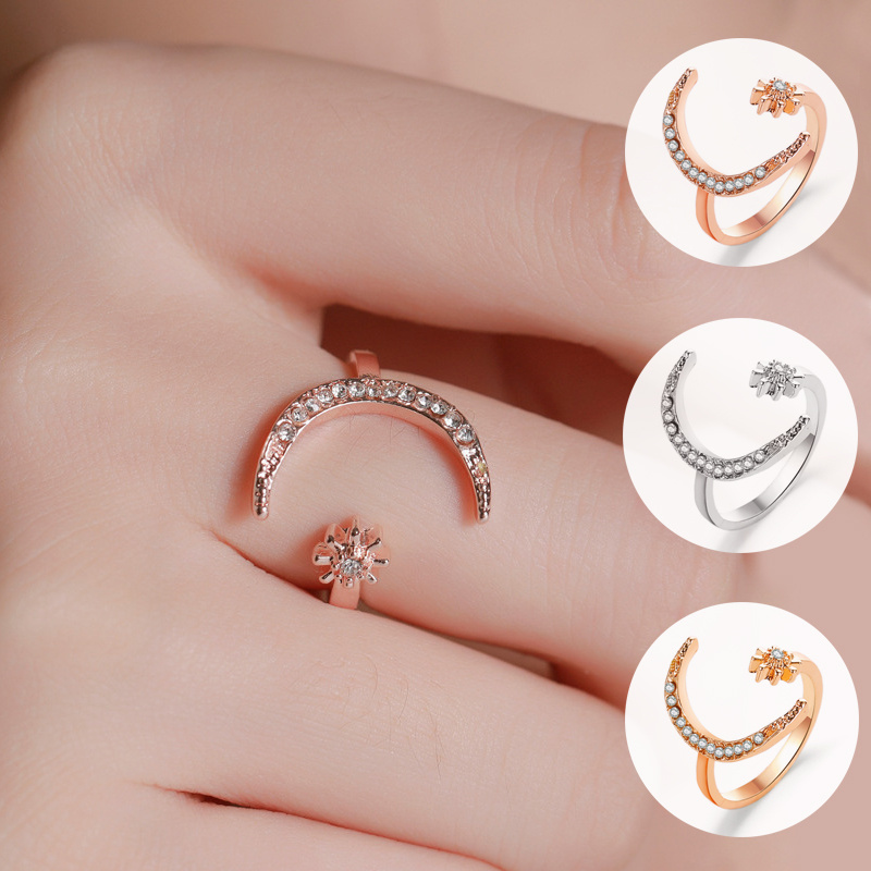 Personalized Jewelry for Women: Moon and Star-themed Rings with Fashionable Rhinestones
