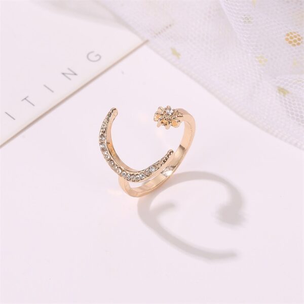 Personalized Jewelry for Women: Moon and Star-themed Rings with Fashionable Rhinestones - Image 6