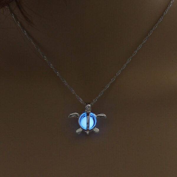 Fashionable Healing Necklace with Luminous Moonstone: Stylish Jewelry featuring a Natural Glowing Stone, a Lovely Gift for Women - Image 9